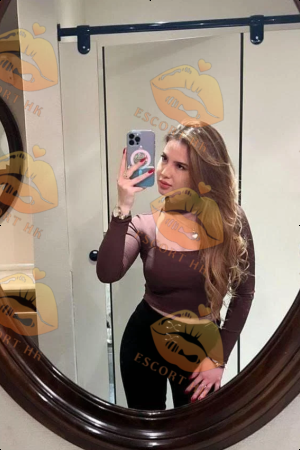 Chloe photo 4, middle eastern, slim, brunette, 170 cm, 52 kg, Medium bust, Hong Kong