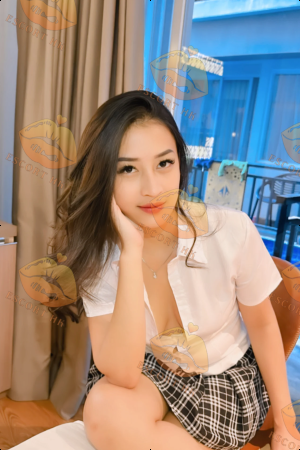 Gianna photo 3, asian, average, brunette, 165 cm, 52 kg, Small bust, Hong Kong