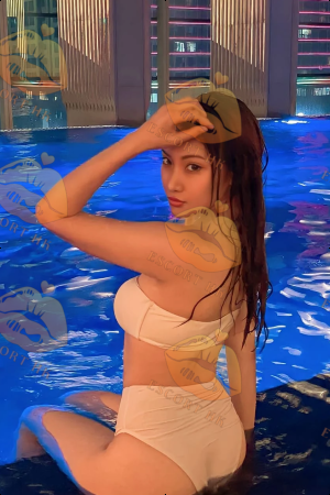 Esperanza photo 3, asian, slim, brunette, 163 cm, 46 kg, Small bust, Hong Kong