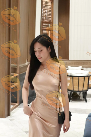 Esperanza photo 4, asian, slim, black hair, 164 cm, 47 kg, Medium bust, Hong Kong