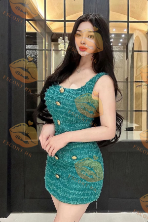 Winter photo 9, asian, slim, black hair, 170 cm, 52 kg, Extra Large bust, Hong Kong