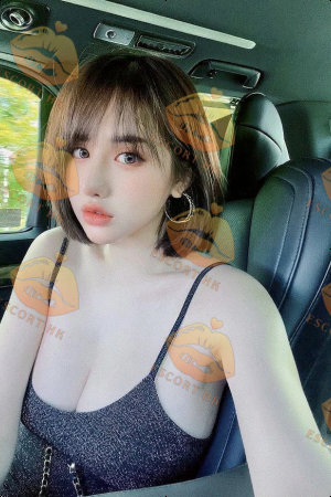 Karma photo 1, asian, slim, black hair, 167 cm, 50 kg, Extra Large bust, Hong Kong