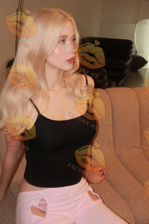 Winnie photo 2, european, slim, blonde hair, 170 cm, 50 kg, Medium bust, Hong Kong
