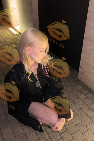 Winnie photo 6, european, slim, blonde hair, 170 cm, 50 kg, Medium bust, Hong Kong