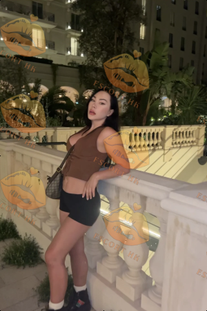 Cheyenne photo 3, european, average, brunette, 167 cm, 55 kg, Large bust, Hong Kong