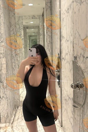 Cheyenne photo 5, european, average, brunette, 167 cm, 55 kg, Large bust, Hong Kong