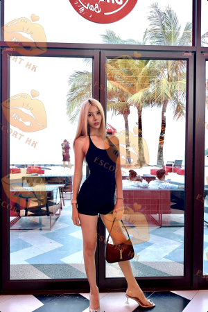 Andrea photo 3, asian, slim, blonde hair, 170 cm, 53 kg, Small bust, Hong Kong