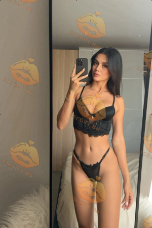 Juana photo 2, european, slim, black hair, 170 cm, 52 kg, Small bust, Hong Kong