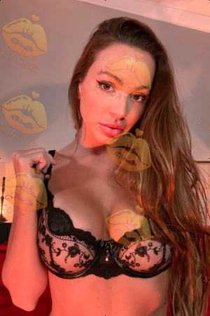 Ksenia photo 4, european, slim, brunette, 179 cm, 57 kg, Large bust, Hong Kong