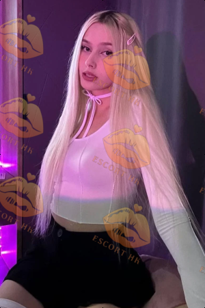 Magdalena photo 5, european, average, blonde hair, 170 cm, 58 kg, Medium bust, Hong Kong