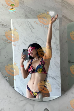 Madelyn photo 4, european, slim, black hair, 170 cm, 50 kg, Large bust, Hong Kong