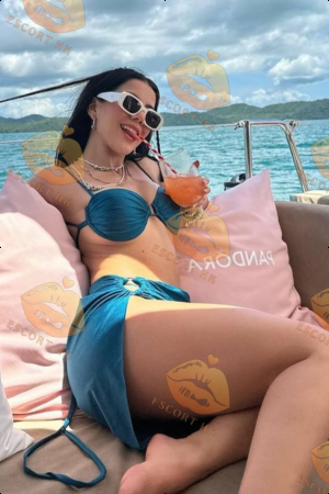 Madelyn photo 6, european, slim, black hair, 170 cm, 50 kg, Large bust, Hong Kong