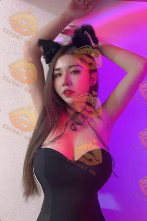 June photo 1, asian, average, brunette, 168 cm, 56 kg, Extra Large bust, Hong Kong