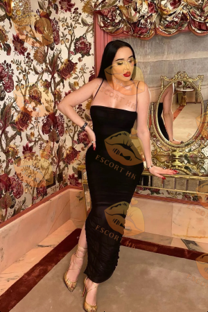 Gia photo 2, middle eastern, slim, black hair, 171 cm, 54 kg, Large bust, Hong Kong