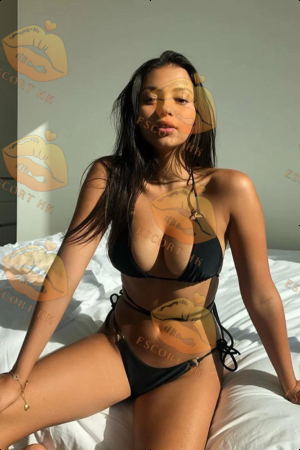 Isla photo 6, middle eastern, slim, black hair, 167 cm, 51 kg, Large bust, Hong Kong