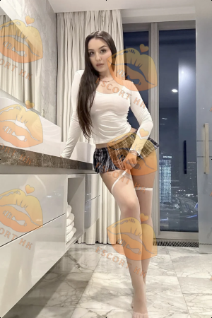Yvonne photo 1, european, average, brunette, 169 cm, 55 kg, Medium bust, Hong Kong