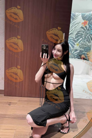 Shizuka photo 4, asian, average, black hair, 167 cm, 58 kg, Large bust, Hong Kong