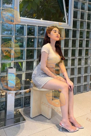 Clara photo 4, asian, slim, black hair, 164 cm, 49 kg, Large bust, Hong Kong