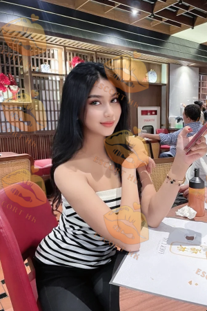 Nadezhda photo 2, asian, slim, black hair, 172 cm, 51 kg, Medium bust, Hong Kong
