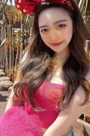 Manuela photo 3, asian, slim, brunette, 177 cm, 56 kg, Medium bust, Hong Kong