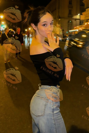 Coco photo 3, european, average, brunette, 167 cm, 57 kg, Medium bust, Hong Kong