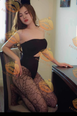 Evie photo 4, asian, slim, brunette, 168 cm, 49 kg, Medium bust, Hong Kong
