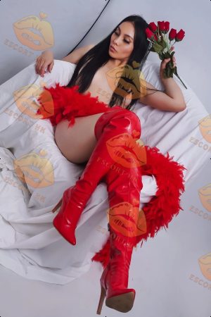 Eliana photo 2, european, slim, black hair, 168 cm, 50 kg, Medium bust, Hong Kong