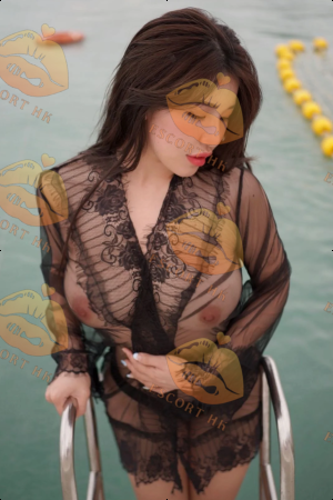 Zinnia photo 1, asian, slim, brunette, 168 cm, 52 kg, Extra Large bust, Hong Kong