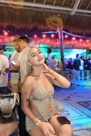 Zinnia photo 2, asian, average, blonde hair, 157 cm, 50 kg, Medium bust, Hong Kong