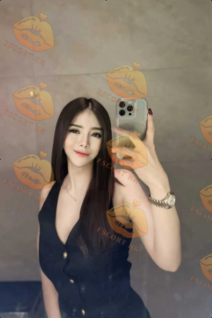Esme photo 1, asian, slim, black hair, 169 cm, 49 kg, Medium bust, Hong Kong