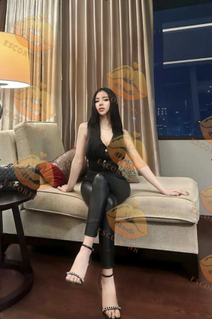 Esme photo 2, asian, slim, black hair, 169 cm, 49 kg, Medium bust, Hong Kong