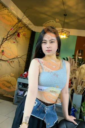 June photo 4, asian, slim, black hair, 164 cm, 49 kg, Medium bust, Hong Kong