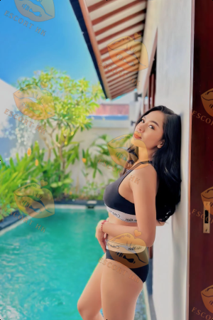 Ayumi photo 2, asian, slim, black hair, 164 cm, 46 kg, Large bust, Hong Kong