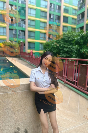 Irish photo 2, asian, slim, black hair, 160 cm, 44 kg, Medium bust, Hong Kong
