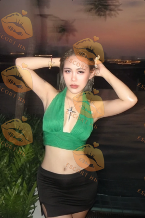 Yuri photo 5, asian, slim, black hair, 165 cm, 47 kg, Small bust, Hong Kong