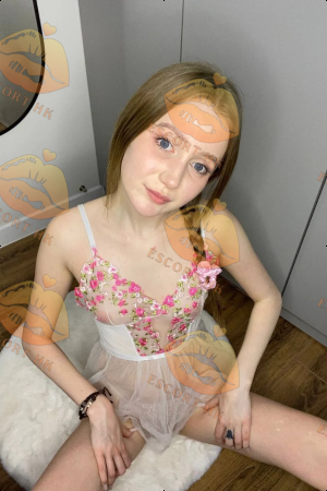 Mami photo 1, european, slim, brunette, 173 cm, 54 kg, Small bust, Hong Kong