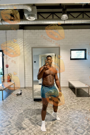 Gary photo 1, ebony, curvy, black hair, 180 cm, 98 kg, Hong Kong