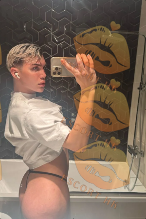 Santiago photo 4, latina, average, blonde hair, 180 cm, 65 kg, Hong Kong