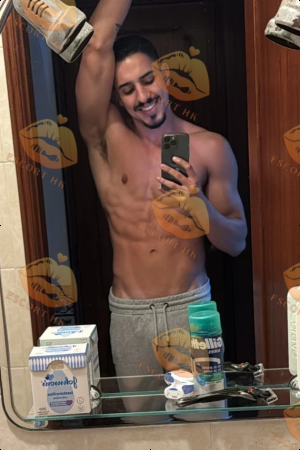 Mario photo 1, latina, average, black hair, 188 cm, 83 kg, Hong Kong