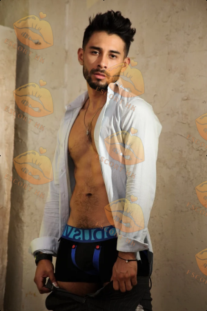 Do photo 29, latina, average, black hair, 173 cm, 68 kg, Hong Kong