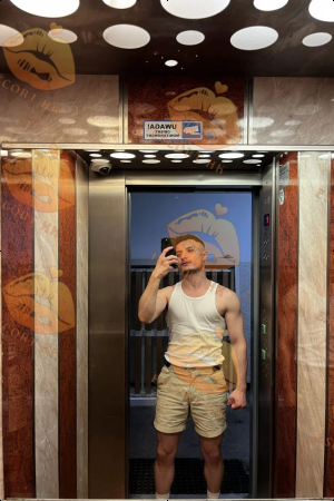 Jacob photo 6, european, average, black hair, 175 cm, 70 kg, Hong Kong