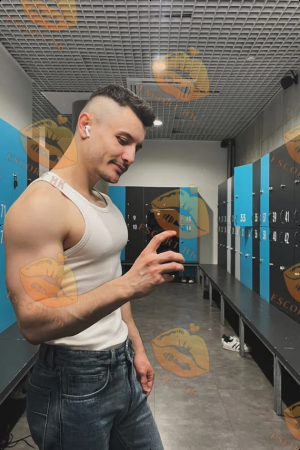 Jacob photo 7, european, average, black hair, 175 cm, 70 kg, Hong Kong
