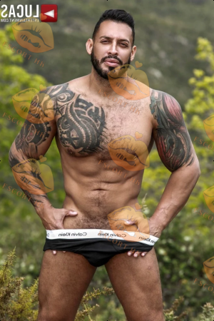 Cesar photo 1, latina, average, brunette, 180 cm, 79 kg, Hong Kong