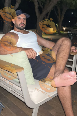 Max photo 10, european, curvy, black hair, 180 cm, 81 kg, Hong Kong