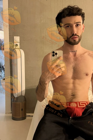 Frank photo 1, slavic, average, black hair, 170 cm, 56 kg, Hong Kong