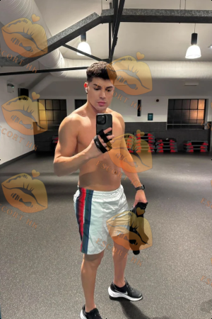 Oliver photo 3, latina, average, blonde hair, 183 cm, 63 kg, Hong Kong
