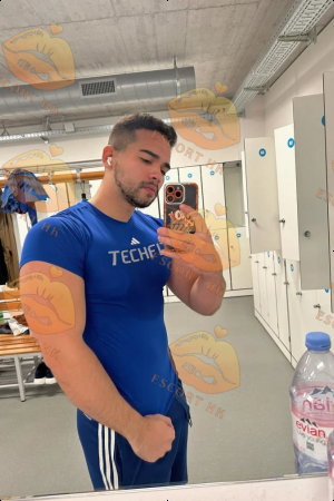 Mateo photo 22, latina, curvy, black hair, 180 cm, 81 kg, Hong Kong