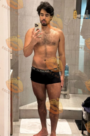 Ben photo 20, latina, curvy, black hair, 178 cm, 81 kg, Hong Kong