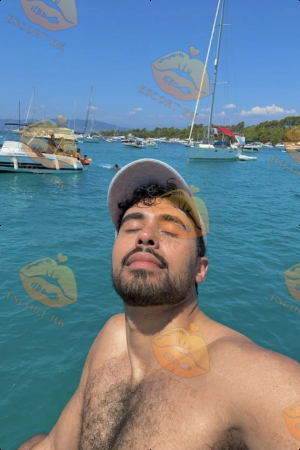 Ben photo 21, latina, curvy, black hair, 178 cm, 81 kg, Hong Kong