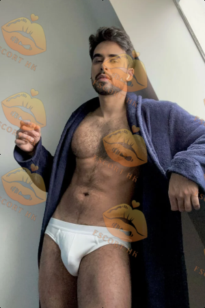 Ben photo 28, latina, curvy, black hair, 178 cm, 81 kg, Hong Kong